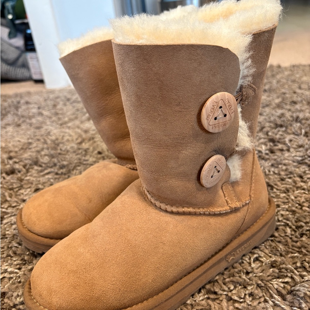Everau Twin Button Chestnut Boots View 6